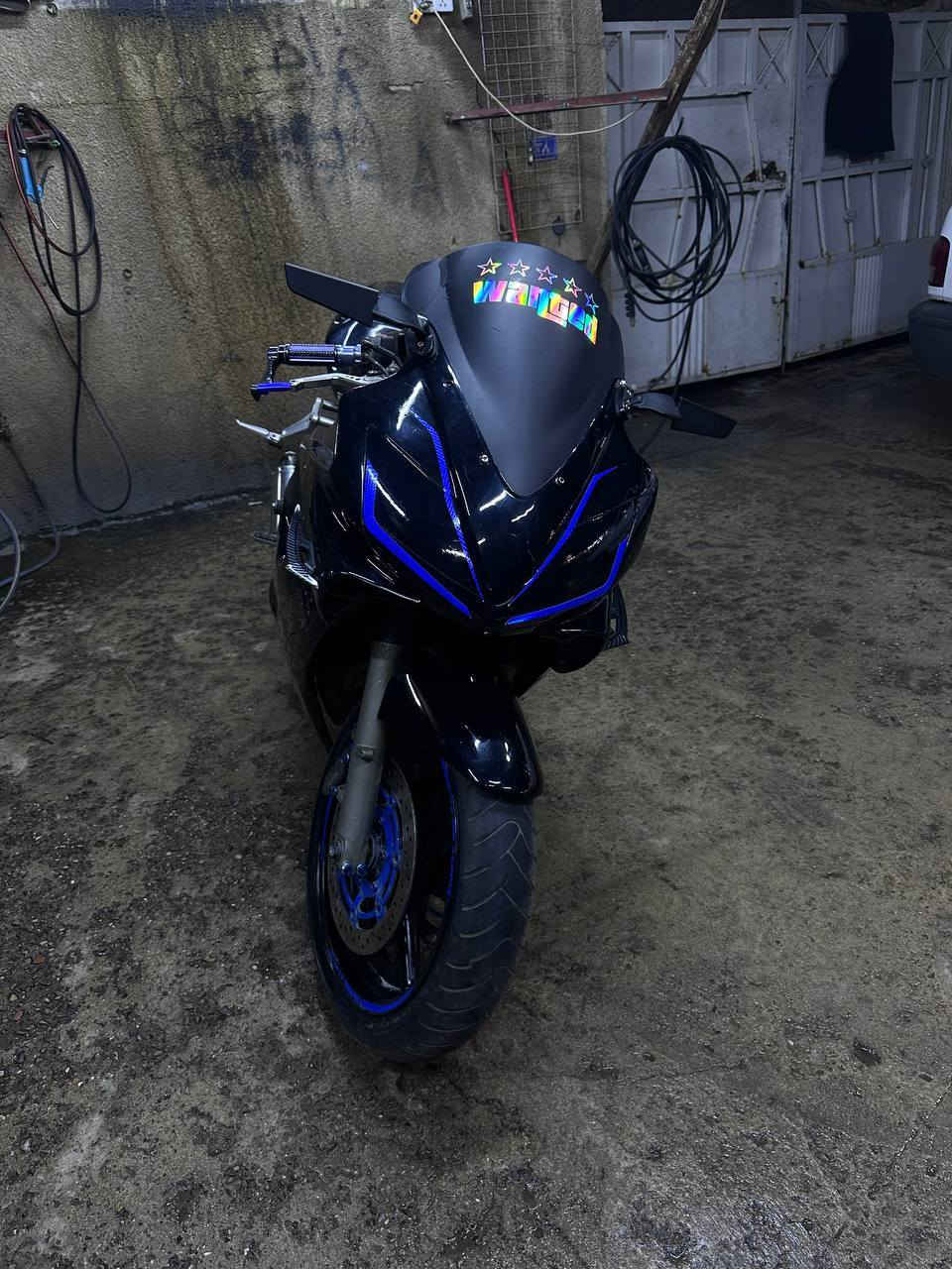 سلام عليكم دراجة F4i. 600cc.2004 مكينة خير من الله دراجة نكرة بكل وقت محرك ناعم. مكان بغداد . للتواصل *********** متوفر واتساب
