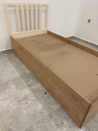 سرير • أثاث غرفة نوم