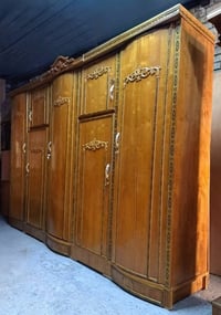 غرفة نوم صاج • ٥ أبواب • جاهزة للمفتاح