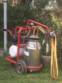 آلة حلب أبقار • كهربائية • تركية الصنع