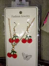 قرب خزان الماء • استقبال الفيصل • اكسسوارات شخصية