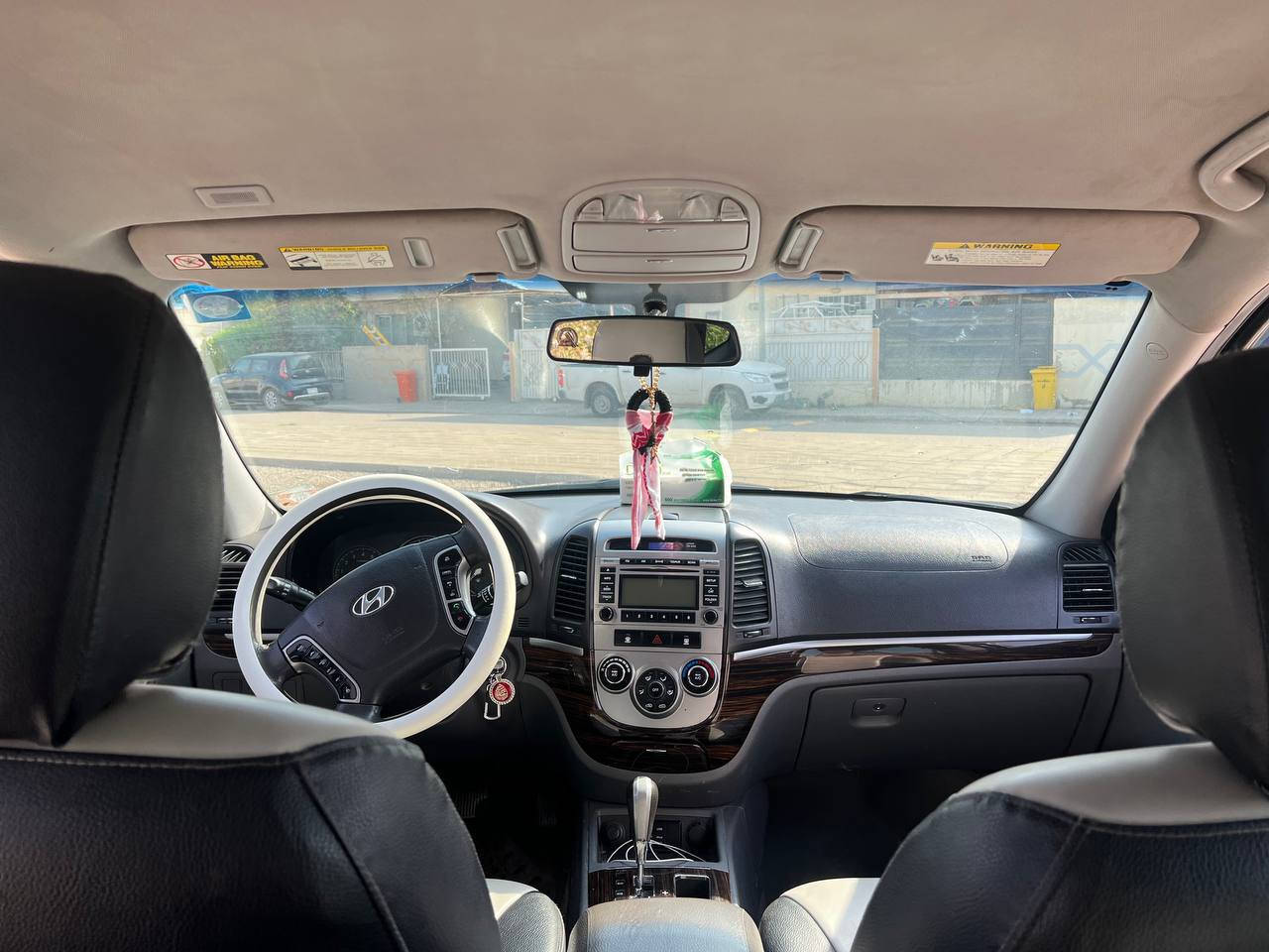 سلام عليكم ورحمه الله وبركاته
سنتافيا 2011 وارد امريكي مكينه دوش 2400 4 سلندر مكينه جديده مكفوله وكير مكفول 

دفع رباعي 

زوج تايرات جديد

تبريد قطعتين ثلج 

مثبت سرعه

تحكمات استيرن 

عدم انزلاق

 بيه مواصفات حلوه

رقم بغداد الإنكليزي تحويل 

مكاني بغداد بسمايه القريه النفطيه 

السعر 122 وبيه مجال بسيط 

للتواصل ***********
للتواصل ***********
