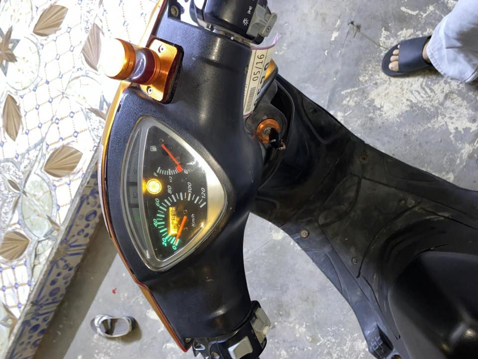 سلام عليك دراجه ماكس عدله للبيع دراجه مفوله لايت سلف هندر اشاير كهربائيات ونكرت سلف ونكرت هندر ماناقصه غير واقيه مال كزوز مثل ماشوف وذيل هاي الفوك التاير والبك لايت فقط تركب الفيش وبس هذن شغلات حتا مايكلفن ١٠دينار السعر٧٠٠وبيها مجال للشراي ويشلع عيوني المكان المعقل الرقم***********
