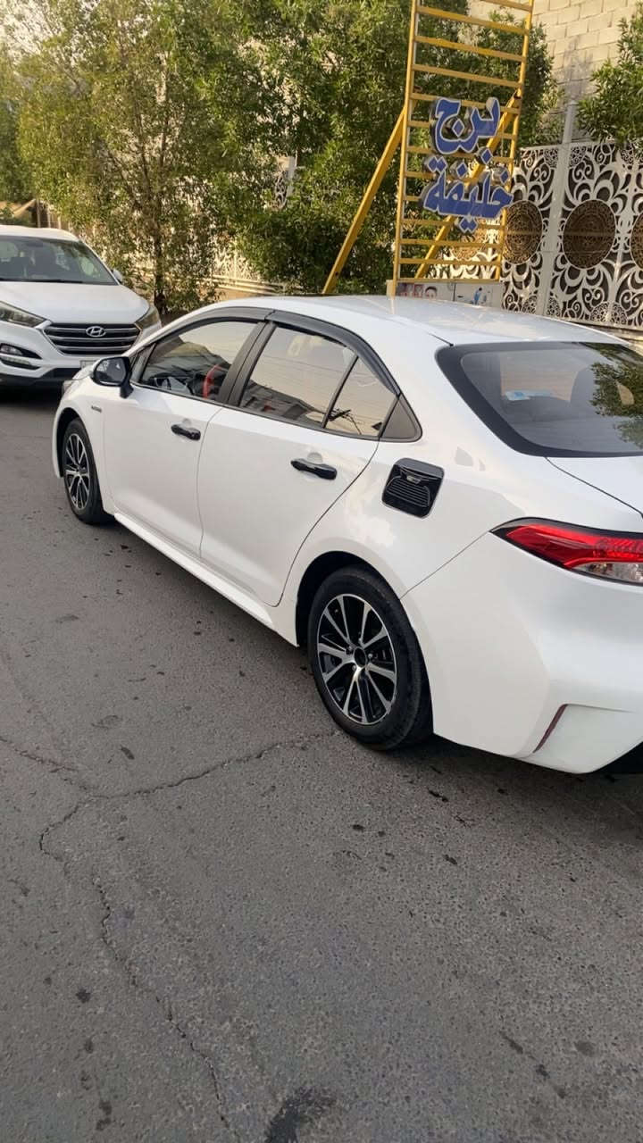 السلام عليكم كورلا هايبرد موديل 2024 ماشيه 47  داخل لونين  كشن كهرباء السياره جاهزه بيهه فقط بارد بل هلال جاملغ الخلفي مكان السياره الصليخ ال 600 السعر 143 $ وبيهه مجال بسيط للاستفسار ***********
