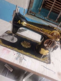 مكينة خياطة