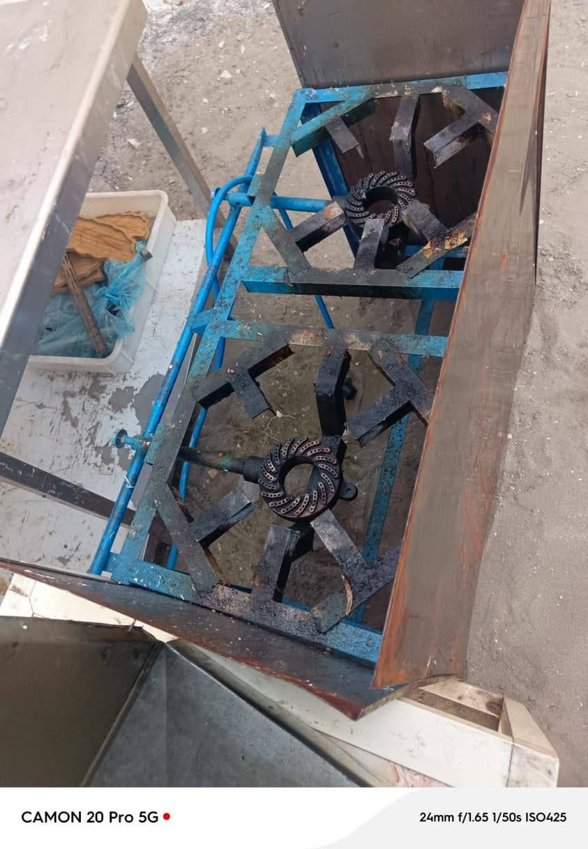 غراض مطعم للبيع .
شوايه دبل .ميز ..كرل بركر .دكت وبعد هواي غراض
مجمده 
مبرده

***********
