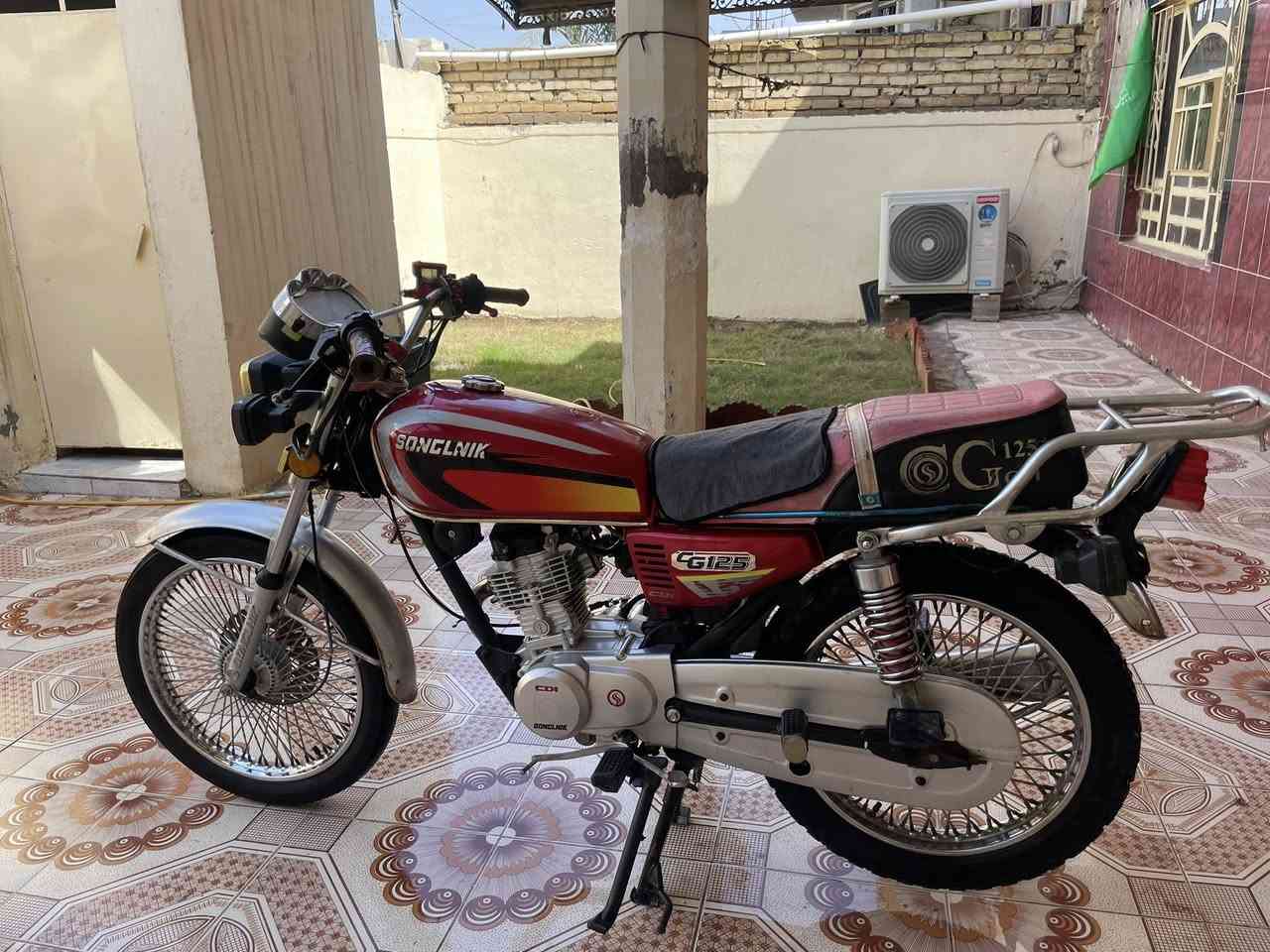 السلام عليكم دراجه سونك  4 كير موديل 2024 اوراق اصولي  دشبول الكتروني وباقي التفاصيل واضحه بل صور 
ونضافه الدراجه كذالك كدامكم السعر 525 بيهه مجال قليل هاذه رقمي ‭0770 590 3668‬
