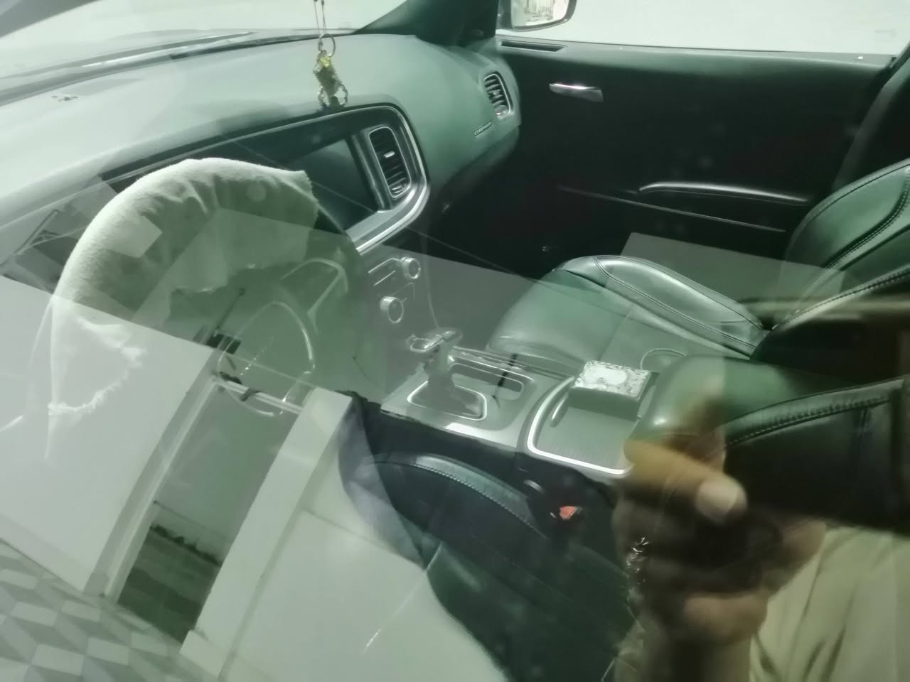 سلام عليكم جارجر البيع رقم بصره موديل ١٧ الاستفسار ***********
