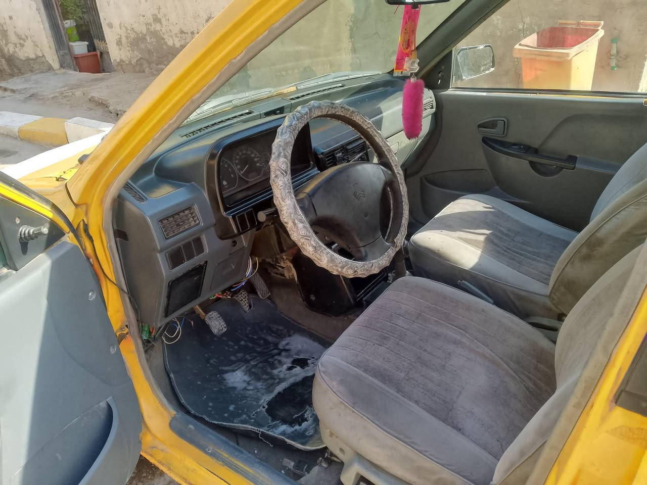 السلام عليكم سايبه موديل 2010 جاهزه مكينه وكير برايد نضاف حداديه جديده تخم تاير ابو الخطه كهربائيات شغاله كلها كشنات ملكه سنتر لوك سماعات بلوتوث سستم كامل برانكيتات  معمرات تعمير حلو كهربائيات شغاله كلها رقم بغداد تحويل ثاني يوم راعيه بغداد سنويه ساقطة بل 2020 مكاني ناصريه مركز السعر 13 وبيها مجال قليل كلش استفسار *********** واتساب موجود رجأ اقره المنشور عدل واتصل واني بخدمتك
