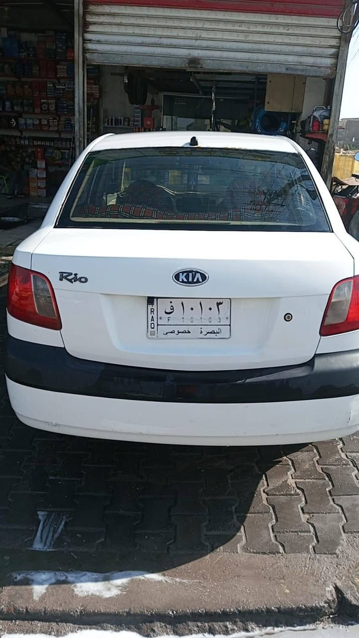 كيه ريو ٢٠١٠ خليجي محرك ١٦٠٠ بيه جاملغ امامي مصبوغ التبريد ضعيف ب٧٥ وبي مجال *********** مكان البصره
