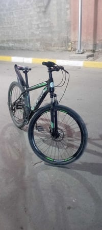 بايسكل ياباني للبيع بي نواقص بسيطه سعر75وبي مجال رقم 07734988510