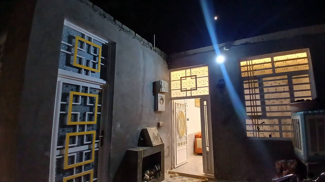 سلام عليكم بيت البيع طابو بصوب بني رجاب بيت جبير مساحه 250 يحتوي على 3غرف نوم وصحيات خارجي وداخلي تواصل عل رقم ***********
