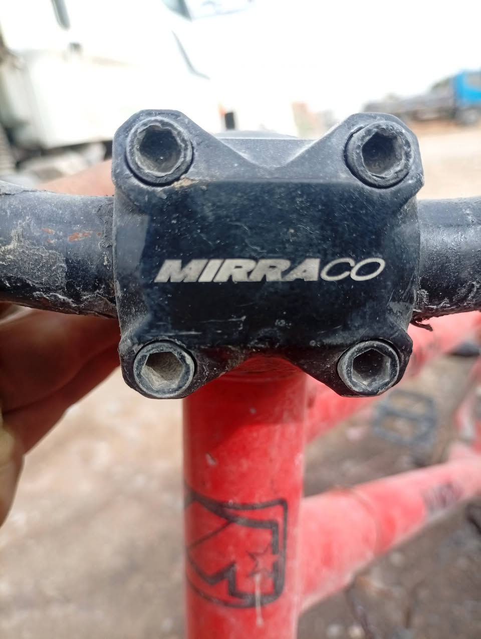 السلام عليكم بايسكل BMX اصلي سعر150بي مجال***********
