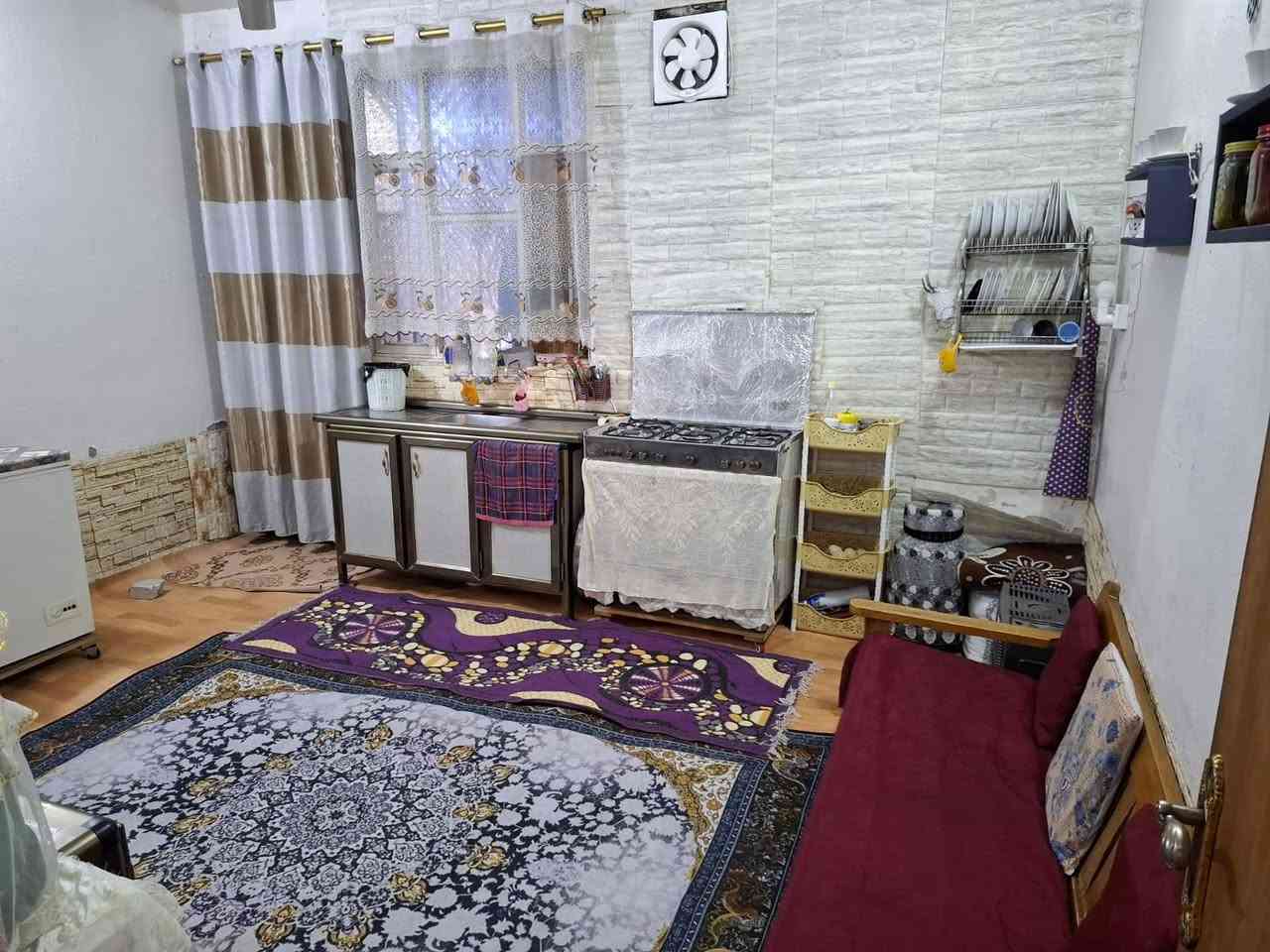 السلام عليكم الدار للبيع  طابقين مساحه ٢٠٠ متر حي البساتين حي السلام  قريب الجسر السعر ٨٠ أو بي مجال الاتصال على هذه الرقم  ***********
