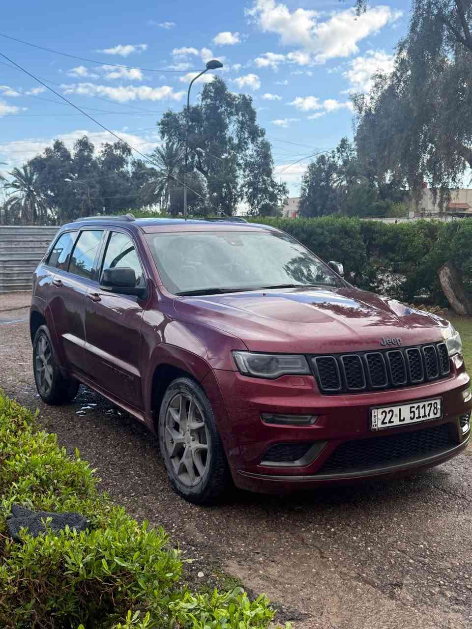 جيب خليجي S 2020 
مكفولة من الدعامية للدعامية 
مواصفات S معروفة 
كشنات كهرباء 
تبريد قطعتين 
فول تحكمات 
سقف بانوراما
نقطة عمياء 
حساسات امامية و خلفية 
و باقي مواصفات ال S المعروفة 
تخم تايرات جديد قبل يومين شاده 
و الصدر مشتغلة جديد برمضان 
سيارة جاهزة من كلشي 
ماشية اقل من ٦٠ ميل 
السيارة بأسمي سنوية 
السعر 350 و بيها مجال 
للاستفسار *********** بغداد, العراق
