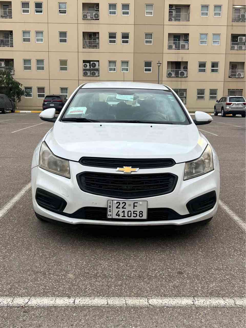 السلام عليكم 
شوفرليت كروز موديل 2016 خليجي 
رقم اربيل الجديد بأسمي تحويل 
مكفوله من الضربه والصبغ والبارد 
ماشيه 126 الف كيلو متر 
سياره جاهزه اي نقص مابيها 
تخم تاير صدر امامي خلفي 
ولا گلوب مشتغل بالدشبول 
وجه المكينه مفتوح فقط 
مكان السياره بسمايه او الكراده 
السعر 100 ورقه 
رقم الهاتف *********** بغداد, العراق
