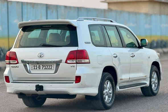 لاندكروز ستينية ٢٠١١رقم بغداد مكفوله 
ماشية ١٦٩ مكينة وكير  مكفولات 
جاهزة من كلشي وبدون نواقص 
السعر ٣٢٠ بيها مجال بسيط 
للإستفسار ***********
مكان السيارة بغداد السيديه
