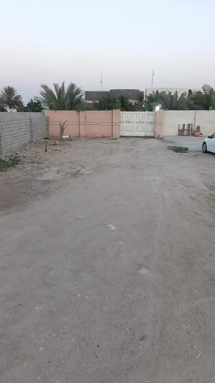 سلام عليكم بيت للبيع  قرب شركت نفط ذي قار قرب سجن الصلاح باقي التفاصيل وسعر البيت خاص ***********
