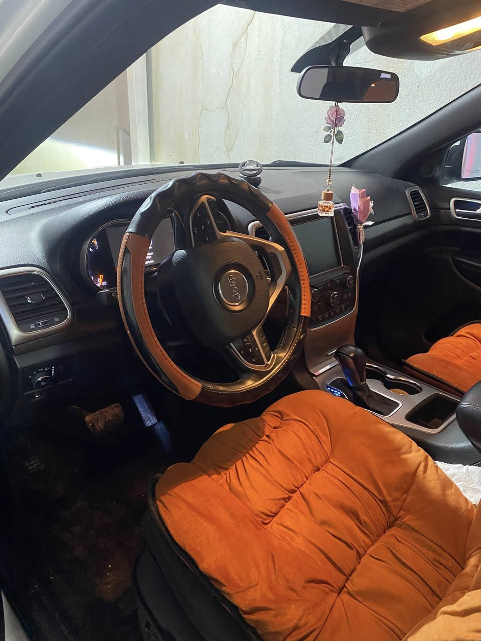 جيب لاريدو موديل 18 آكلين رقم شمالي الدولي السعر 240 تلفون ***********
