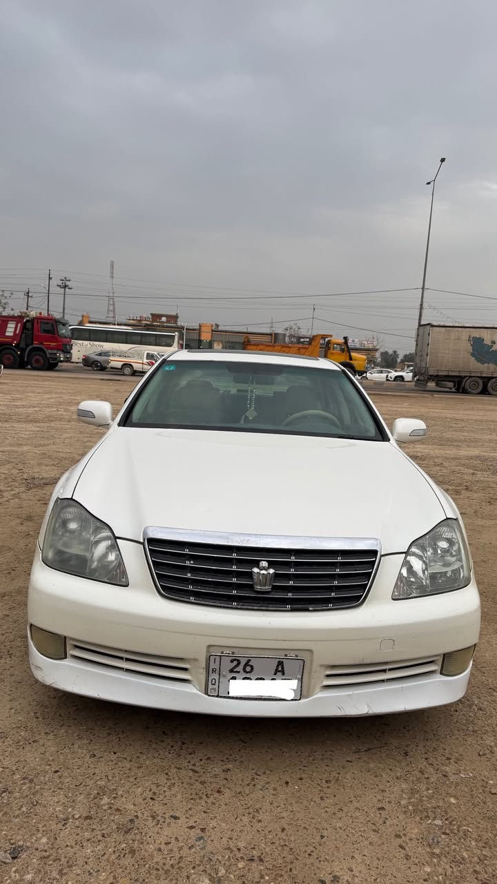 السلام عليكم تويوتا شاهينه 2004 أصوليه  للبيع او مراوس رقم صلاح الدين إنكليزي شرط التحويل مكفوله من الصبغ ما عدا بارد في الحاملغ الخلفي الأيسر 3 دكم شاشه 6بصمه قطعتين تبريد برده خلفيه كشنات وستيرن كهرباء 
ملاحضه يوجد ضعف في لاستيك ولف
السعر 148 و بيها مجال بسيط  
العنوان صلاح الدين الدجيل للاستفسار ***********
