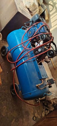 السلاام عليكم كمبريسر هوا للبيع والاستفسار عل هاذه الرقم ٠٧٧٤٠٩١٩٠٠٥