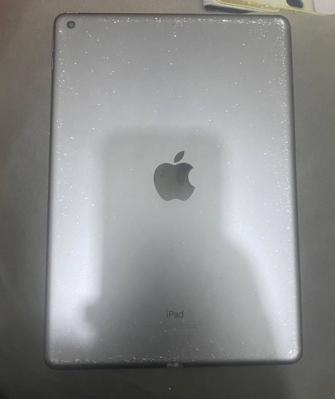 سلام عليكم ايباد 9 البيع مكفول من كلشي ذاكره 64 بطاريته فول ماتصرف شحنه ايخبل
امراوس ابيباد 7 او 8 بس ذاكره 128 
مكاني بغداد زعفرانيه 
مراسله واتساب ***********
