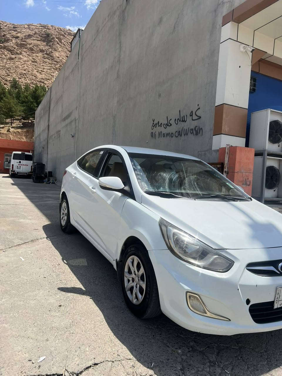 هۆندا ئەکسێنت ۲۰۱۳ هەموو گیانی بەشرتە  گێروو مەکینەو تەقورەقە بەشەرت سێ پارجە بۆیاخی هەیە  بە سەقفو حیزام ئەیفرۆشم سەنوی پلاستیکە پاکانی بۆ کراوە مالی دۆستە   نامە جواب نادمەوە موشتری نیت  سەرمان مەیشینە *********** واتسئاپ فایبەر هەموو لەسر ئەوو رەقمیە أربيل, العراق
