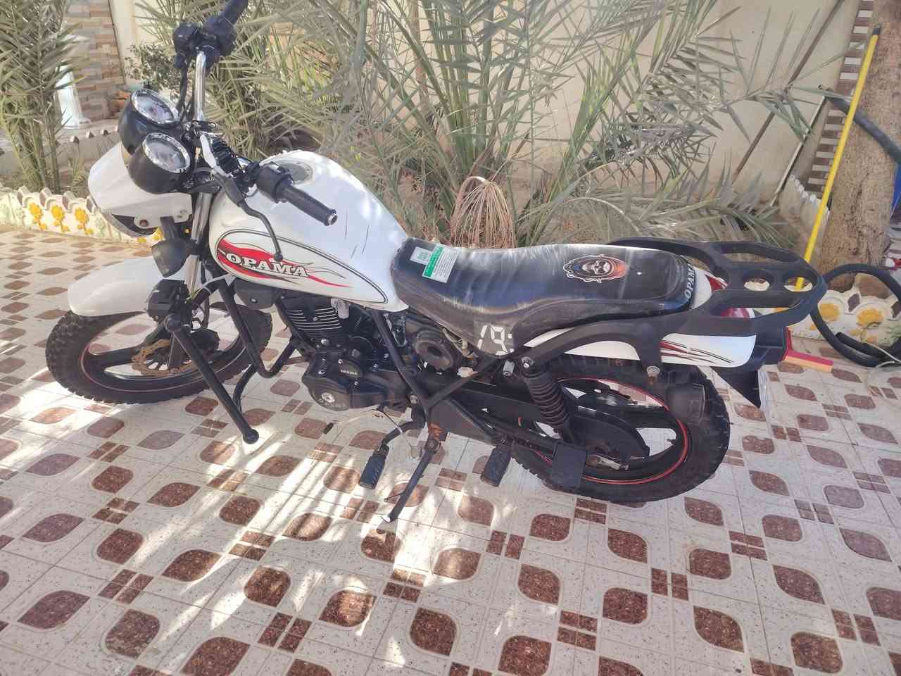السلام عليكم دراجاة اوبامة للبيع موديل 20 رقم وسنوية الدراجة حلوة ونضيفة ما مفتوحة ولا تنقيص ولا تبخير وممشاهة حلو ومعدل عالي كلهة شغالة فقد عداد السرعة ما يشتغل السعر واحد و 850 وبيهة مجال بسيط مكان الدوانية الدغارة *********** بي واتساب صفاحياتهة عندي وحدة موجودة جهت الشوتة الثانية مكسورة
