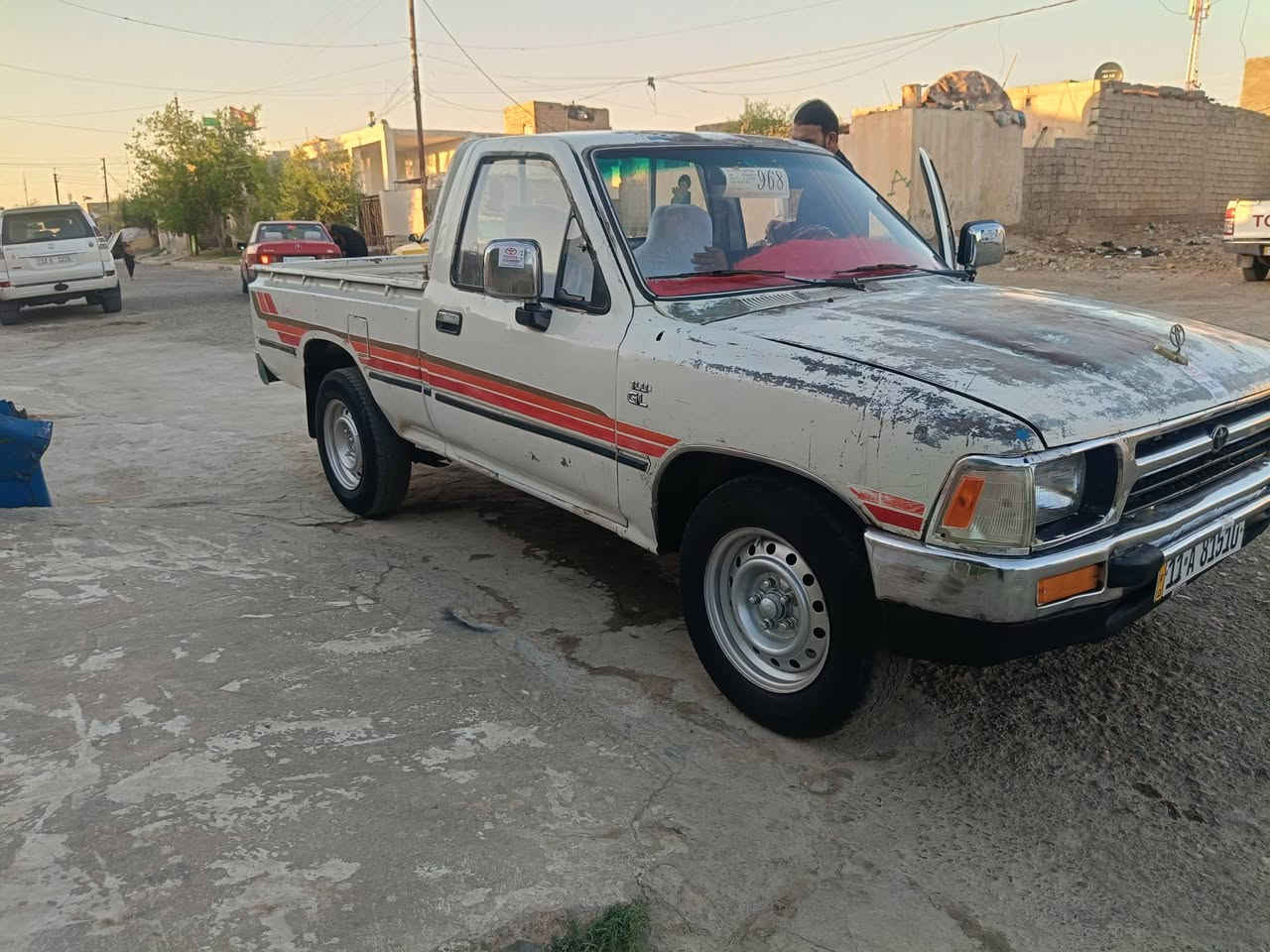 سلام عليكم بيكم للبيع موديل 89رقم بغداد نكليزي مشروع وطني  مكفوله من الصبق  بلدايه بس باب سايق مصبوق تبريد شقال لاخياس ولا ضربه بيها عنوان ميسان ناحيت كميت سعر 42وبيها مجال ***********
