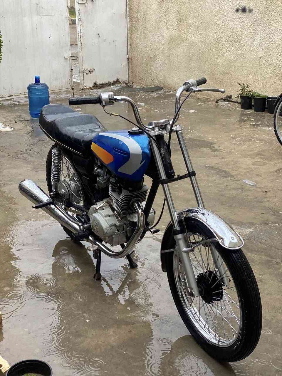 دراجة إيراني موديل 2017 معمرة جديد مكينة خير من الله النقص الوحيد الي بيهة بكرة مال زنجيل خلفية فقط السعر 450 وبيهة مجال قليل التواصل خاص


**إذا كنت صاحب هذا الإعلان وتريد حذفه لأي سبب، رجاءا أرسل رسالة إلى الدعم الفني**