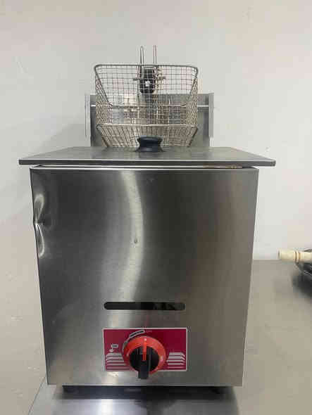 شوايه كص اخت الجديد وقلايه فنكر كرسبي للبيع الشراي يدخل خاص وبي خير ويدلل***********السعر
