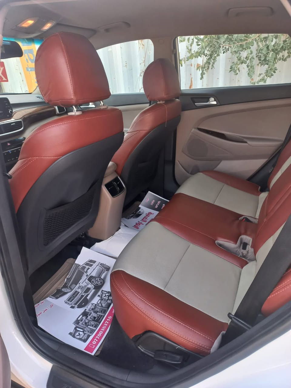 السلام عليكم ...
توسان خليجي موديل ١٩ ماشية ١٠٥ الف كم مكفولة من الصبغ بيها بارد بالبنيد بالكصة فوك العلامة وبيها حالوبات ناعمات بالقمارة والبنيد فقط بالسونر تبين بالعين ما واضحات .
مواصفات السيارة ....
٥ عدسات . كشن كهرباء . كراسي جلد مشمشي وبيجي . داخل صاج . تبريد قطعتين . مري شفط . اشاير مري . لد امامي نهاري . داش كام تسجيل وتصوير امامي وخلفي . 
السعر ١٨٤ ورقة بيها مجال مكانها بغداد *********** . تحياتي للجميع
