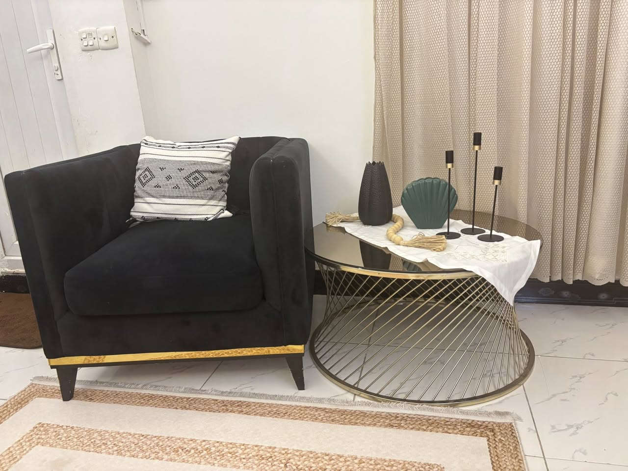 مرحبا  عندي كورنر للبيع مع ميز وسطي وميز تلفزيون 
كل الاغراض ماخذته من مزاج سنتر 
السعر مليون و250


**إذا كنت صاحب هذا الإعلان وتريد حذفه لأي سبب، رجاءا أرسل رسالة إلى الدعم الفني**