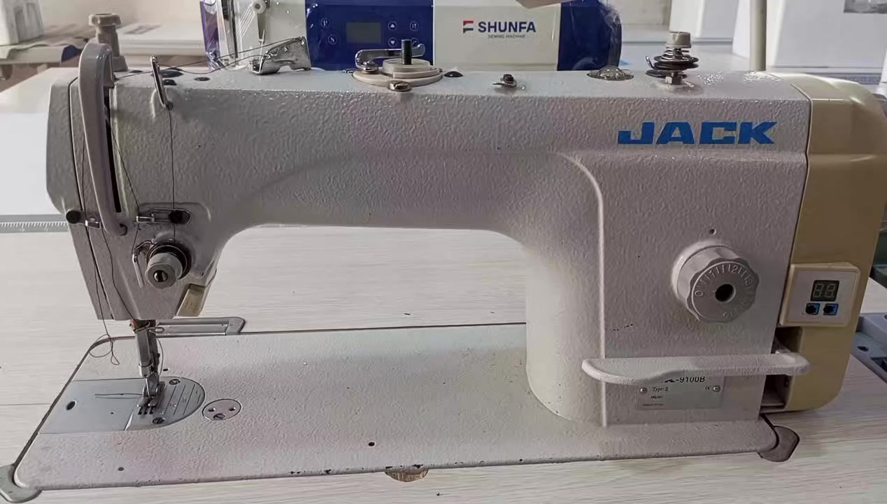 پێشانگای ڕانیە/بۆ مەکینەی خەیاتی 
بۆچاککردنەوەو کڕین وفرۆشتنی مەکینە   
  ،،،،،،،،چەند زانیاریەک کەڕۆژانە دووبارە
پرسیاریان دەربارە دەکرێت،،،،


**إذا كنت صاحب هذا الإعلان وتريد حذفه لأي سبب، رجاءا أرسل رسالة إلى الدعم الفني**