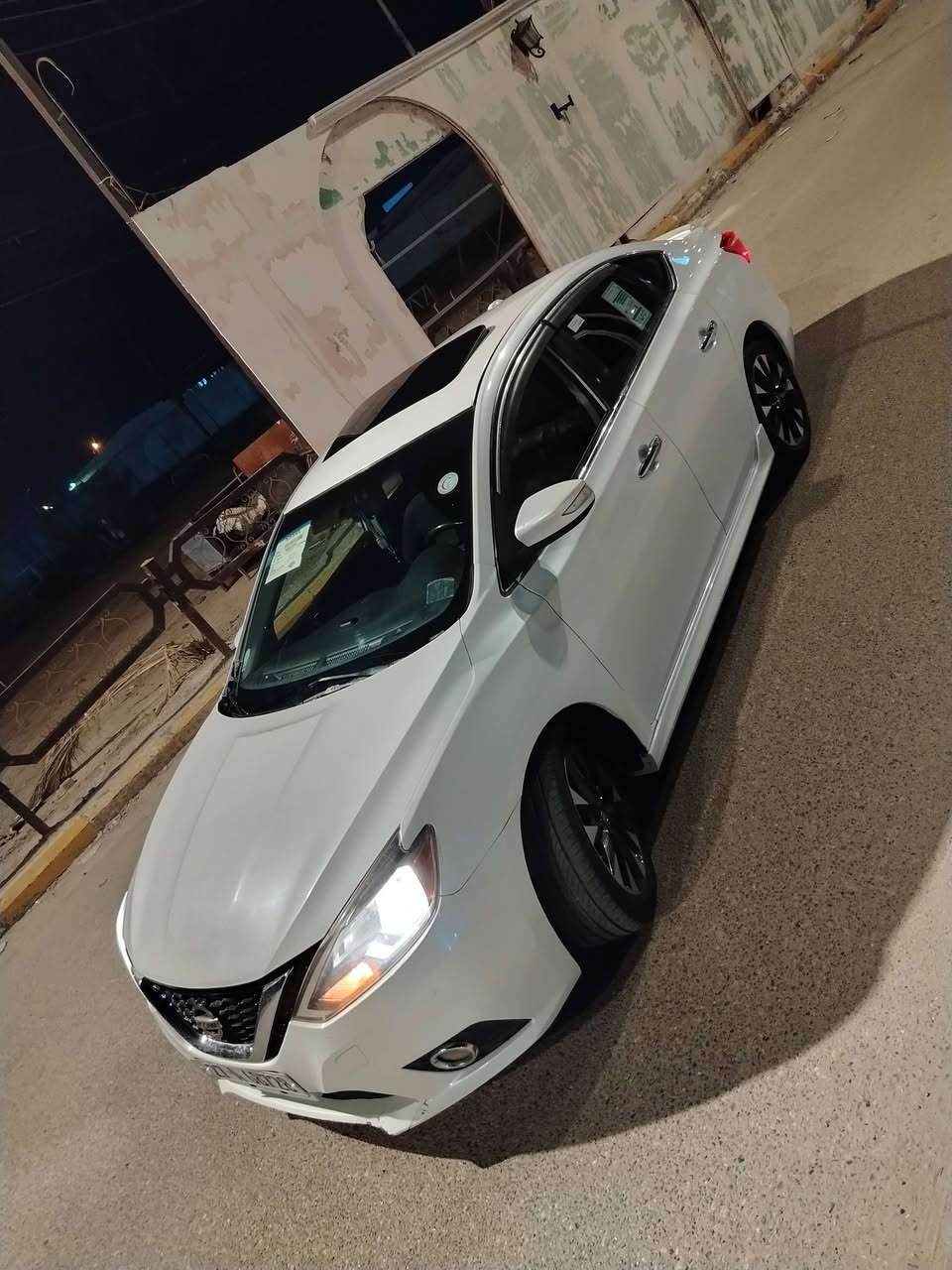 السلام عليكم للبيع نيسان سنترا   موديل 2018وراد أمريكي حادث بس بنيد السياره فول فول موصفات جديده كلش  بصمه تشغيل  عن بعد فتحت سقف   تبريد تخم تاير جاهز للخير بسمي تحويل ثاني يوم مكان  ناصريه مركز 110او بيه مجال  ***********
