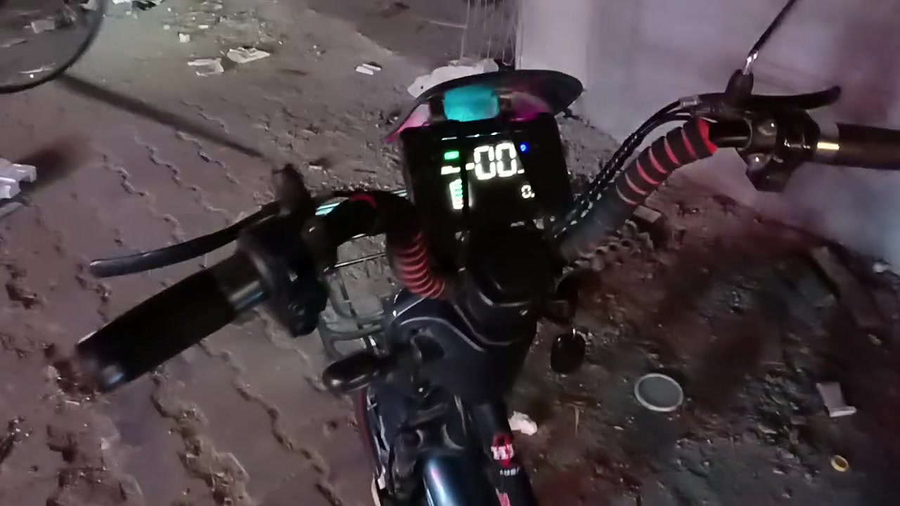 للبيع دراجه شحن موديل 25 فؤل شرط الفحص سعر 250 وبي مجال سرعته 99 اخت جديدة كربلاء ***********
