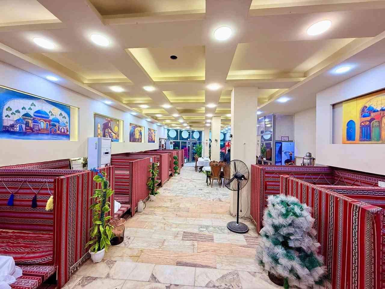 سلام عليكم ..
مطعم للبيع كامل مكمل . واردة اليومي خير من الله
 سبب البيع عدم التفرغ ..
يتكون من بنايه 3 طوابق مكان مميز جدا صاله خاصه للعوائل مع صاله العاب للاطفال  بالاضافه الى الصاله الرئيسيه  .. للاستفسار والتواصل واتساب على الاقام التاليه 
‪0788 790 8722‬‏
***********
