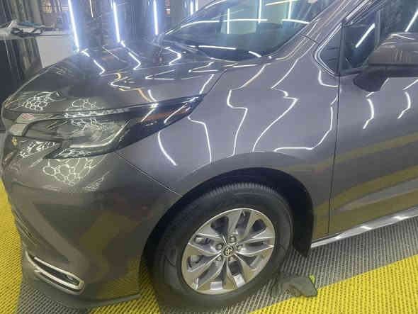 سينا موديل ٢٣ هايبرد فول مواصفات فئه XLE ٧راكب تسجيل جديد سياره جدا نظيفه صبغ ٣ قطع بدون ايربك سعر ٢٦٠ ورقه موبايل ***********
