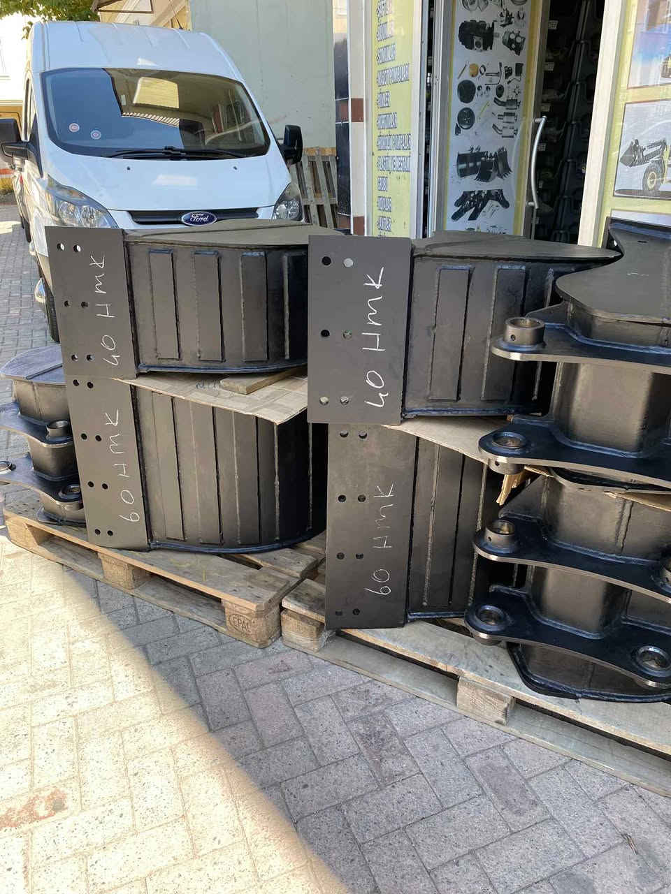 يوفر لكم فريق AY YEDEK PARCA جميع قطع الغيار الخاصة بمعدات JCB، بما في ذلك قطع غيار موديلات 3CX و4CX.

في حال الرغبة بالتعامل معنا، أو للاستفسار، أو لطلب كميات، يمكنكم التواصل عبر:

 البريد الإلكتروني: ayyedekparca.tr@gmail.com

 واتساب: 00905336849493

وللاطلاع على منتجاتنا، يمكنكم زيارة الموقع الرسمي للشركة:

 [www.ayyedekparca.com](https://l.facebook.com/l.php?u=http%3A%2F%2Fwww.ayyedekparca.com%2F%3Ffbclid%3DIwZXh0bgNhZW0CMTAAYnJpZBExd3VsdGJIM0xGR2dvVWkwTXNydGMGYXBwX2lkEDIyMjAzOTE3ODgyMDA4OTIAAR5jNMPZHzfD2NIDiSgddrYx0YPLTeKu_gSv41CqElOju6lzXhDJoj8a6rxV1A_aem_YWdncwAC6DEiCklgp_iWm-5xprMQ%26brid%3DYWdncwHOohTGaXnca_gZ4vIhaStO&h=AUCFT5mC783wuGuIzkIDRli_Yq902HUNuFP6wRldFvKwatntKBDlIX5NWKxkV4KYlXELdwhAm8jkpiKTsw14bLpPMdMwY9BzH60HlEb9so50pulVU1Eir4mgVKsb11fkjPM19KhqUcNsiHCF&__tn__=-UK-R&c[0]=AUAMHdoMy2dvIQXrtDxYp0PlyOz1057eis8oNO4IU38TbS_wHt9LM9zr618a88uUDRj9ujA6G8ijRM8HF8fF8yskD6Ekf39NO7kcgc7sOuNY5caURwgAaMXFKZWhcRvSuZLcB3Za1igyGiFf4eD4fSoH3fq-Blkm_a_xGEZlr0gY-yI)

يسعدنا ويشرفنا التعاون معكم على المدى الطويل، وتوفير أجود قطع غيار JCB بأفضل جودة وخدمة.

مع فائق الاحترام والتقدير


**إذا كنت صاحب هذا الإعلان وتريد حذفه لأي سبب، رجاءا أرسل رسالة إلى الدعم الفني**