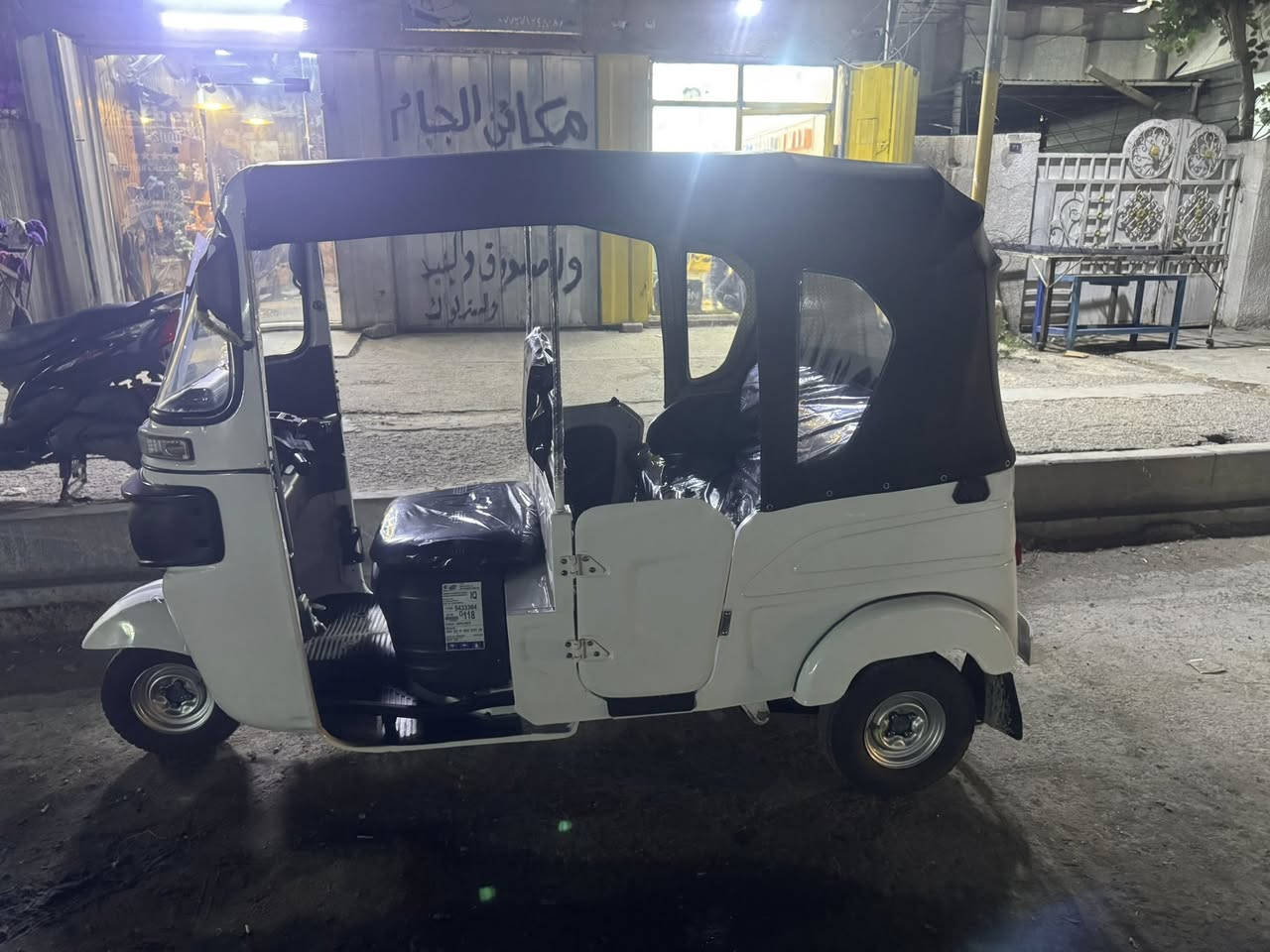 سلام عليكم تكتك للبيع موديل 22 شهر 10 سعر 8500 شراي يتصل ***********
