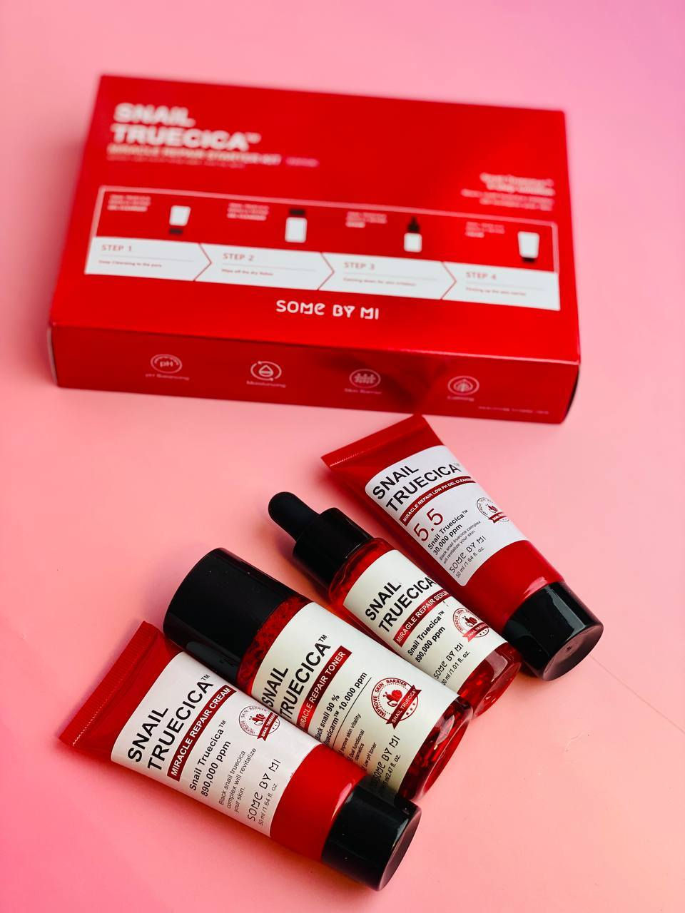 بشرة جديدة مع مجموعة الحلزون الأسود 🐌 
‏[SOME BY MI] Snail Truecica Miracle Repair Starter Kit 
المجموعة تعالج آثار الحب و الحفر والتجاعيد وتعمل على تفتيح البشرة.
المجموعة تحتوي على منتجات الحلزون الاسود روتين كامل للبشرة (غسول وتونر وسيروم وكريم )
المجموعة كلها بتشترك في انها مكونة من الحلزون الاسود الذي يسرع من تكون الخلايا الجديدة ويعالج الالتهابات ويعالج ندبات البشرة اثار الحبوب والتجاعيد.
وايضاً تتكون  من  truecica خلطه الاعشاب ( ايلاستين، جليكوليك، الانتوين) تزيد مرونة الجلد، ونعومته وترطيب خارق للبشرة و التحكم في افراز الدهون.
 🔴 فوائد مجموعة الحلزون الأسود: 
📌يعالج المسام الواسعة.
📌يعالج اثار الحبوب سواء تصبغات او ندبات.
📌يفتح البشرة بشكل ملحوظ.
📌 يعالج التجاعيد و الخطوط التعبيرية. .
المنشأ كوريا الأصلي💯🇰🇷
السعر ١٦  الف
توجد خدمة توصيل إلى جميع المحافظات ٤ الاف
#فولو #فولومي #فولورز#اكسبلور_فولو #شعب_صيني_ماله_حل


**إذا كنت صاحب هذا الإعلان وتريد حذفه لأي سبب، رجاءا أرسل رسالة إلى الدعم الفني**