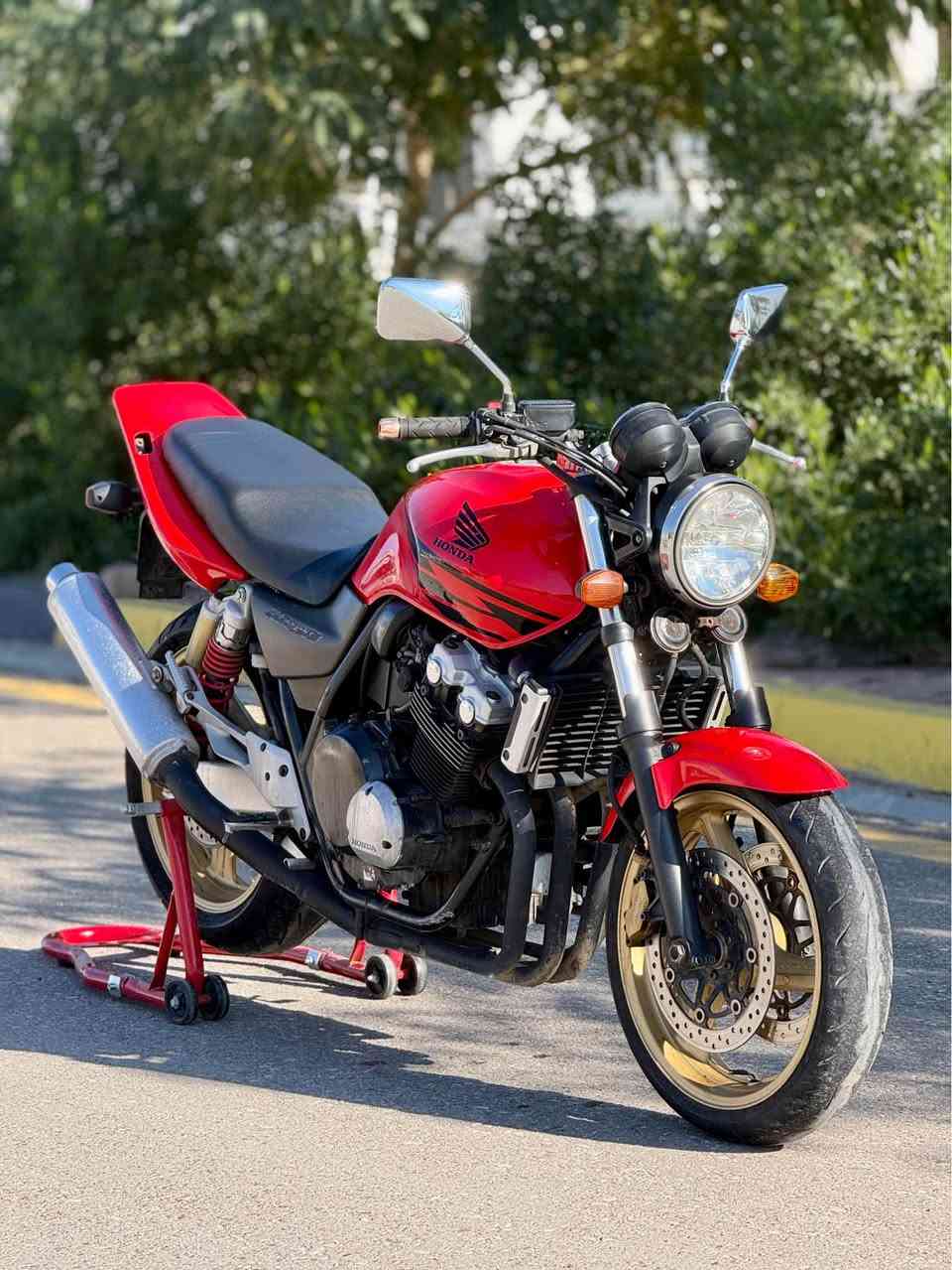 سلام عليكم للبيع 
سيبي فور جيل ثاني
موديل 2006
دراجه شحن بعدة صفر 📦
مكفوله كفاله عامه نكره سلف بكل وقت
دراجه جديده بمعنه الكليمه احلا من صور ❤️
أوراق موجود 
سعر 23 بيهه مجال للشراي 
مكاني كركوك 

***********📞
***********📞 كركوك, العراق
