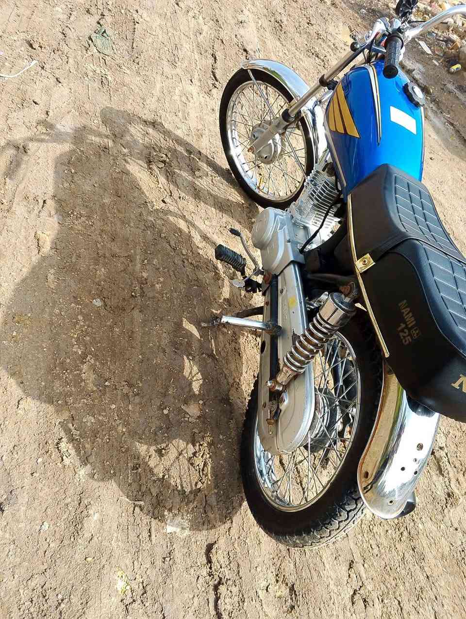 السلام عليكم دراجه للبيع كلك كلك كلك السعر 500وبيها مجال الدراجه مبدل ولفات و بستم تعميره 2025 دراجه مرتبه على ايدي هاذه رقمي بي بس واتساب ***********
