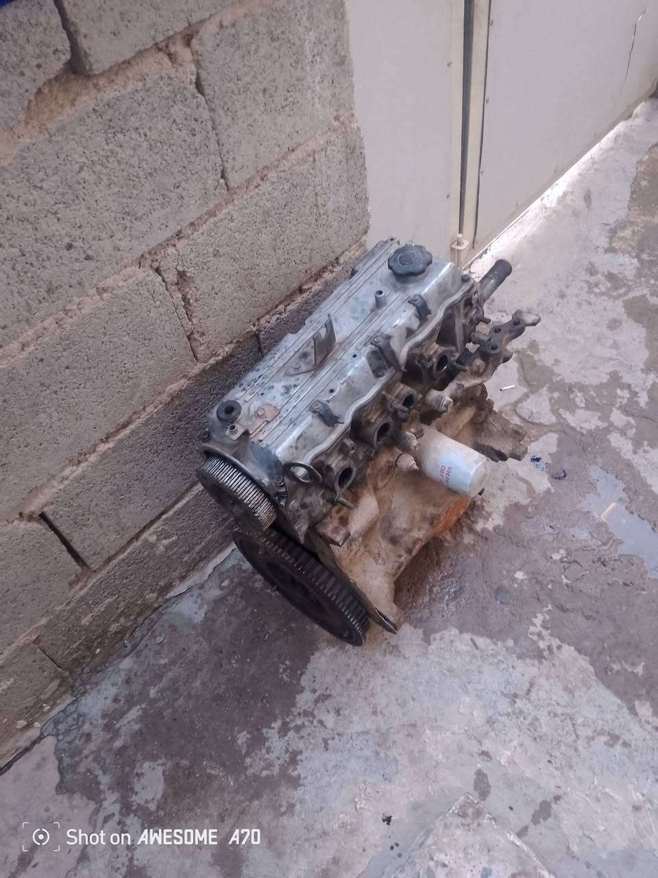 مكينه وكير سايبه المكينه بيها تبخير قليل
والكير على الضمان 
مكاني بغداد شعله 
السعر قفل ٢٥٠الف

واتساب
***********
