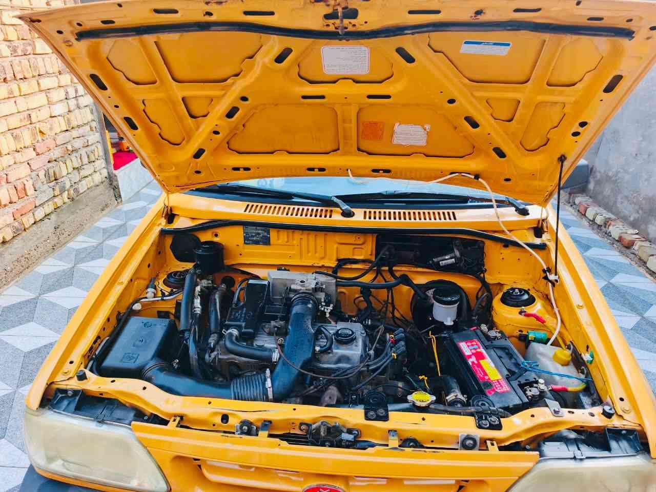 السلام عليكم سايبه للبيع موديل 2018 رقم بابل تحويل ثاني يوم مصفره هيئه وغرامات تخم تاير تبريد كير شواصي براكيت كشر كله كفاله فقط المكينة بيه بخار مكان بابل حله بكرلي الاستفسار ***********
