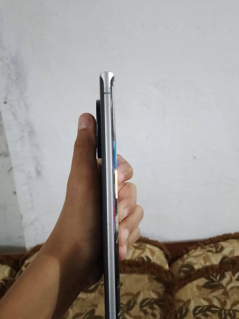 هاتف لايكا Leitz Phone. جهاز نظيف مكاني بغداد 
صاحب اكبر مستشعر في الهواتف 1 بوصة 
 بمعالج كوالكوم Snapdragon 888
 رام بسعة 12 جيجا
 وذاكرة  256 جيجا
قابلة للتوسعة حتي 1 تيرا 
شاشه اموليد  منحنيه بتحديث 240hz
بطاريه 5000 شحن 
بمواصفات الصناعه الالمانيه 
 الكاميرا الاصلي من لايكا 
السعر 250
60 فريم ببجي
موجود بغداد الداودي
وتساب فقط
***********
