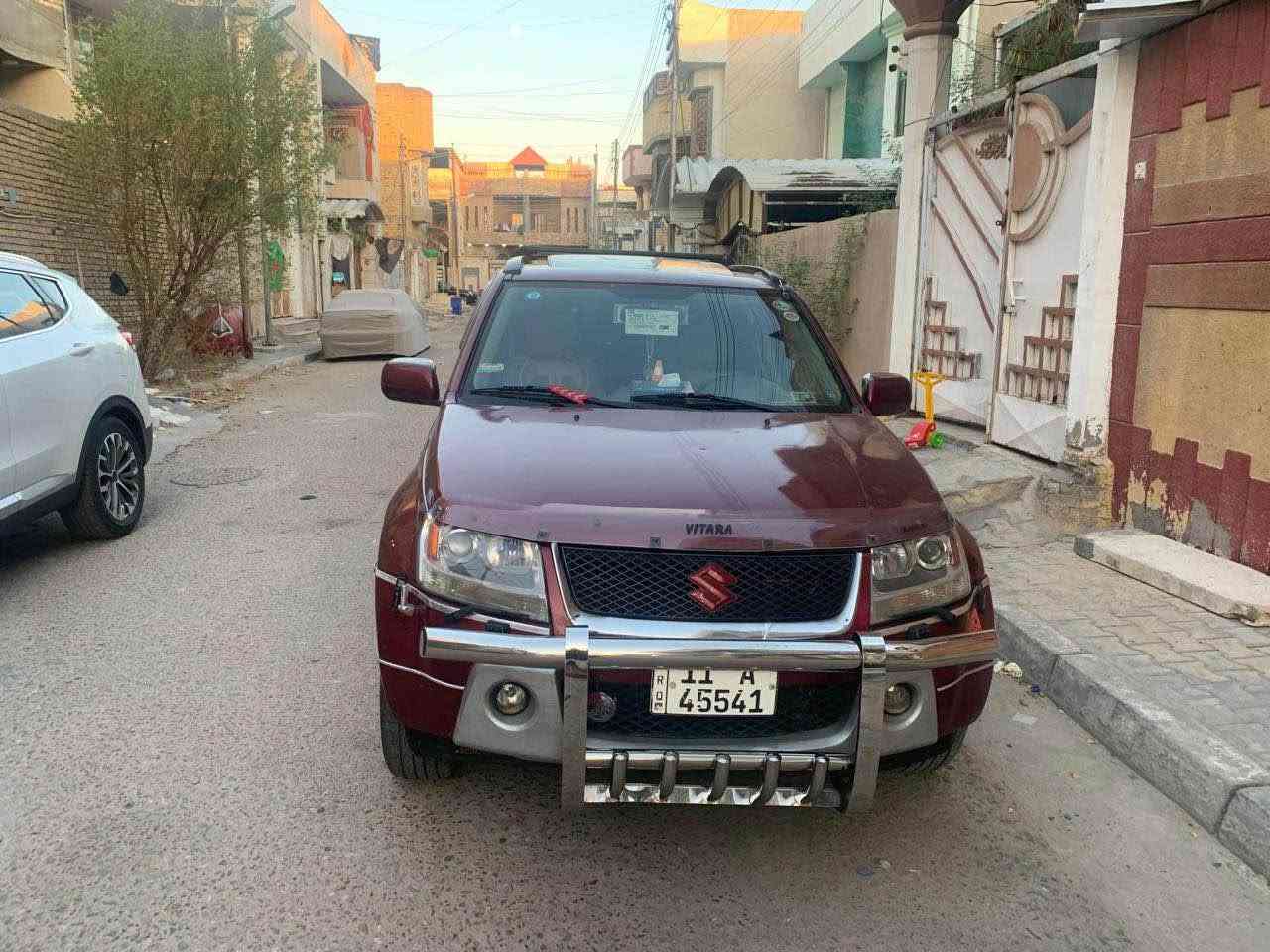 سازوكي فيتارا  موديل ٢٠٠٨ جاهزة بمعنى الكلمة من كلشي رقم بغداد الجديد باسمي سنوية لغاية ٢٠٣٠ وارد امريكا حادثها فقط ربع جاملغ امامي ايسر بدون دواخل والبنيد مصبوغ عندي اثر جراد فقط السيارة فتحة سقف كشنات هيتر بصمة أبواب عدد ٣ محرك ٦ سلندر ٢٧٠٠ جديد حدادية جديدة تبريد منظومة جديدة تخم تاير جديد قبل شهر مشدود باتري قبل شهرين مشدودالاضافات على السيارة دوس داخلية ترحيب جنح خلفي على الصندوق درع امامي درع خلفي دوس جانبية شاشة مع كامرة خلفية كصة بنيد امامية السعر المطلوب ٨٥ والسيارة صار عندي ٣سنوات سبب البيع عندي بناء الاتصال ع الهاتف *********** السيارة موجودة في البصرة Singapore
