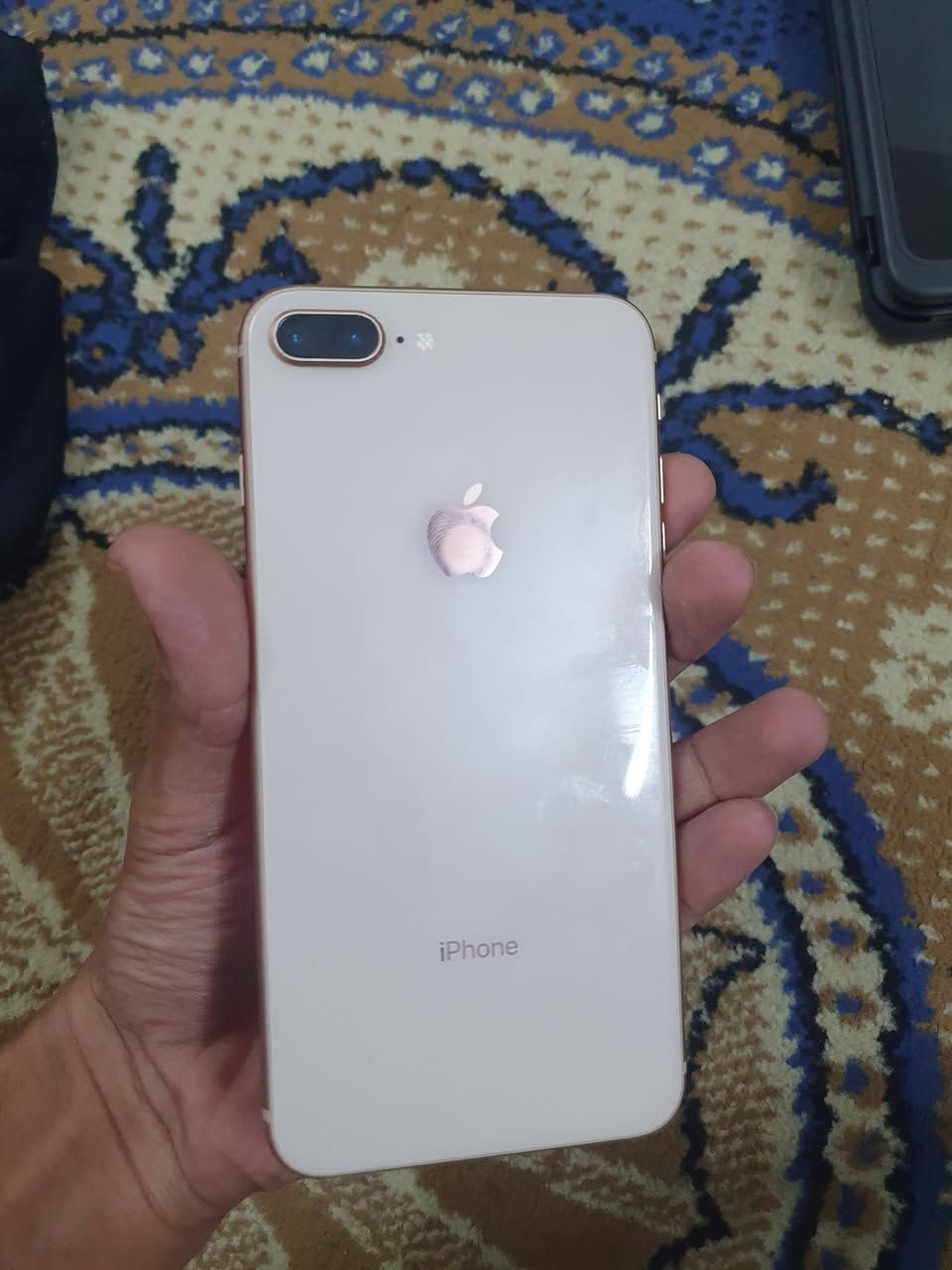1-ايفون ٨ بلس الجهاز شغال بدون مشاكل ذاكره ٦٤ والبطاريه ٦٨ فحص شحن تكنيك اتصال 
الجهاز ما مفتوح سعره ٩٠ وضمان ٧ ايام
المكان مدينه الصدر 
الشراي خابر ***********

