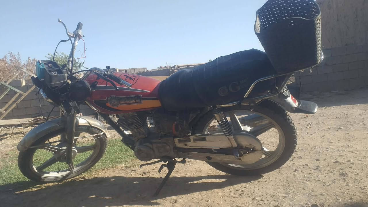 سلام عليكم موطور للبيع 
4 كير محرك مجفت جديد نشاط فول 

كهربائيات شقالة 

تاير ورة جديد وجدامي نص عمر 

دبلات شغالة 

السعر 200 وبي مجال حگ الجية 

 تفاصيل اكثر اتصل (& ***********&)
 ملاحضة يرهم مراوس انطي فرق آخذ فرق عادي
