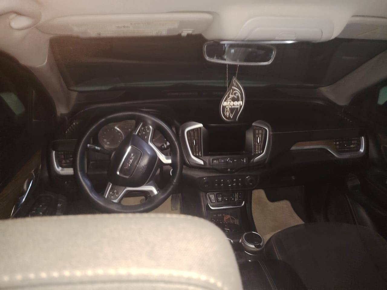 سياره تيران جمسي موديل ٢٠١٩ مضروبه وضربتها موجوده بالصوره لوحتها كربلاء بااسمي تحول ثاني يوم السعر ١٣٥ وبيها مجال الاتصال ***********
